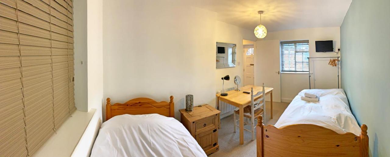 Glendower Guest Apartments Dereham Exterior photo