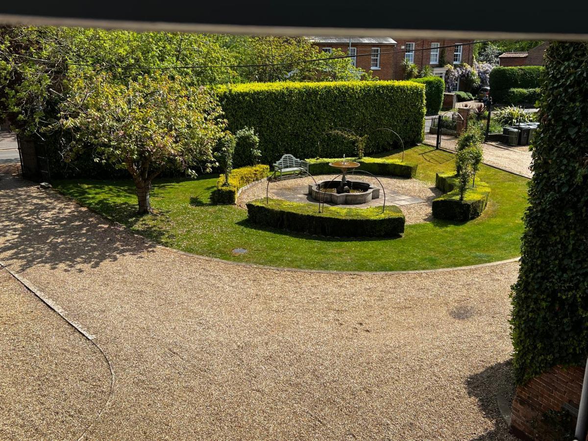 Glendower Guest Apartments Dereham Exterior photo