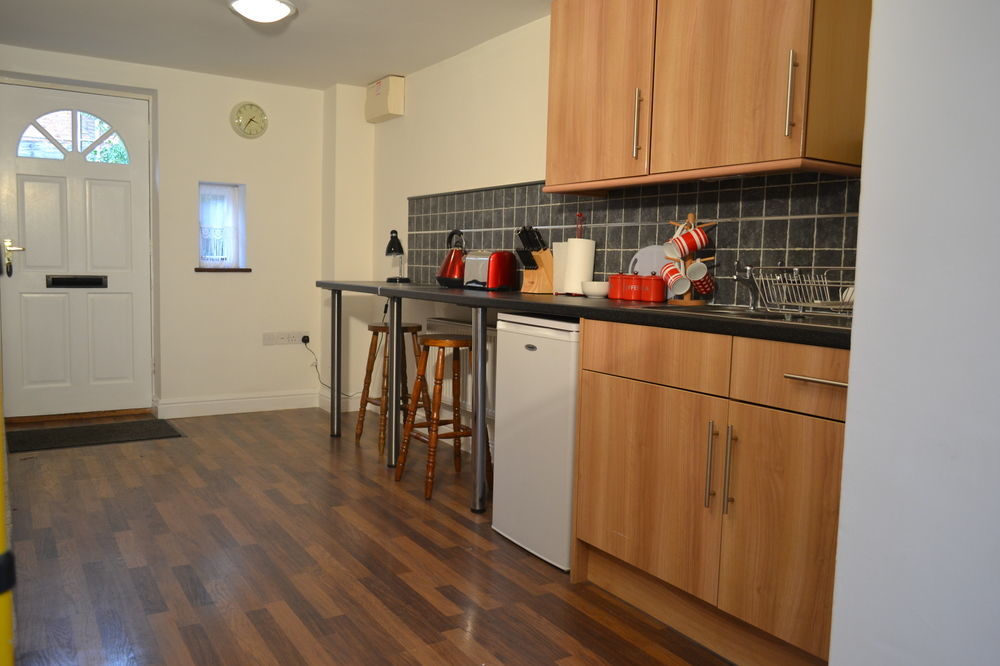 Glendower Guest Apartments Dereham Exterior photo
