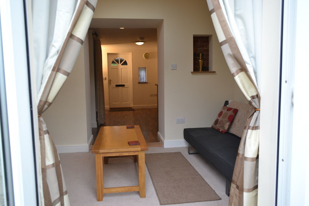 Glendower Guest Apartments Dereham Exterior photo